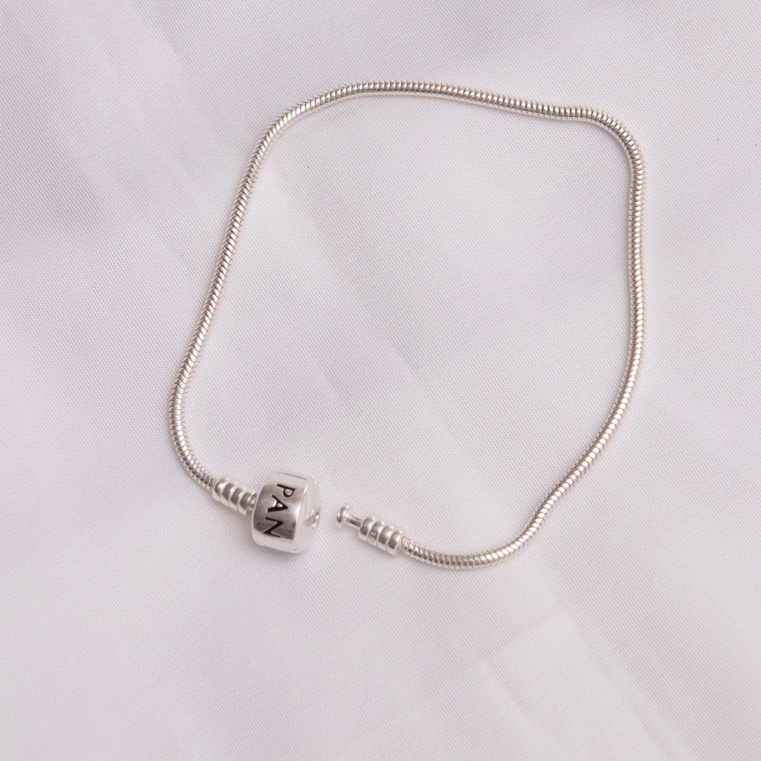 Pulseira Fecho Liso Escrita Pandora