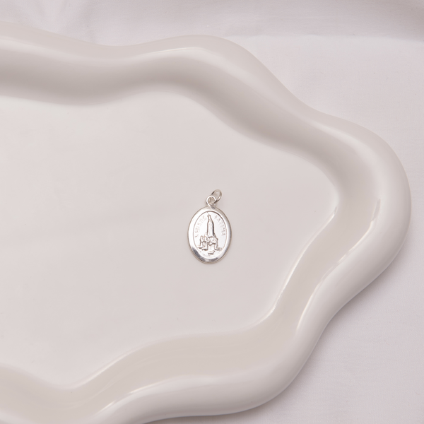 Pingente Medalha Oval Nossa Sra de Fátima 2 cm